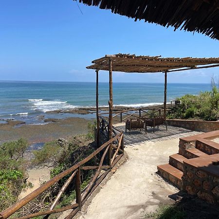 Pangani Cliffs Lodge Buitenkant foto