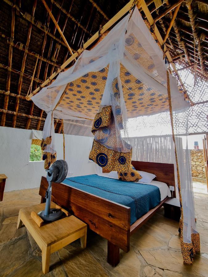 Pangani Cliffs Lodge Buitenkant foto