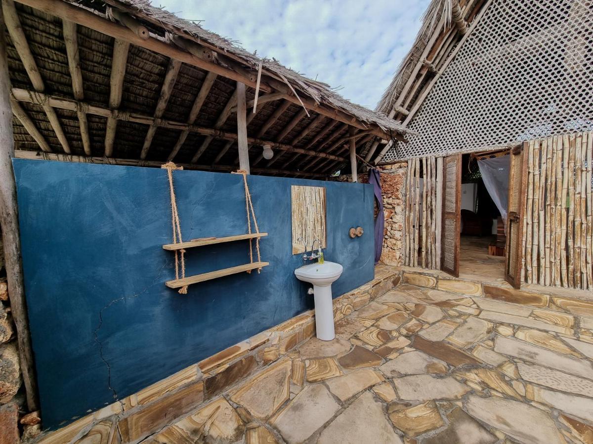 Pangani Cliffs Lodge Buitenkant foto