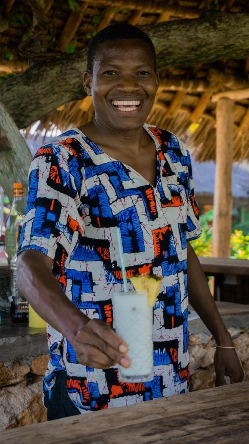 Pangani Cliffs Lodge Buitenkant foto