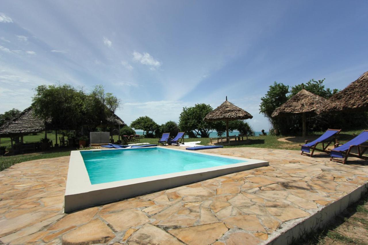 Pangani Cliffs Lodge Buitenkant foto