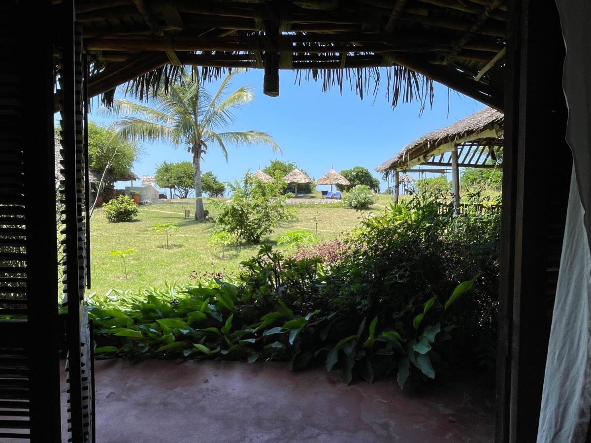 Pangani Cliffs Lodge Buitenkant foto