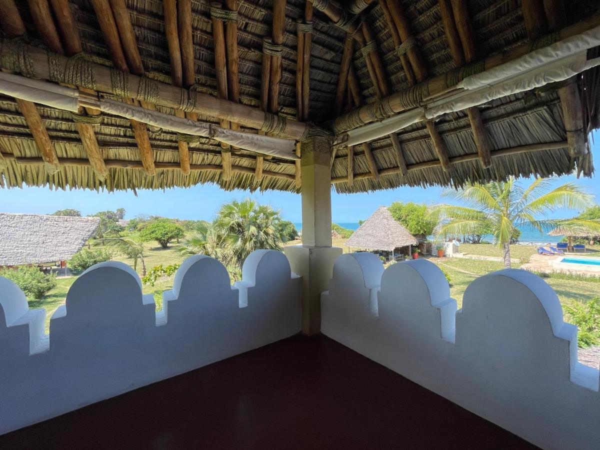 Pangani Cliffs Lodge Buitenkant foto