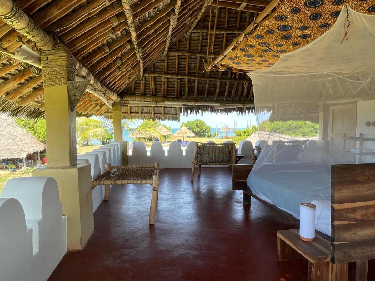 Pangani Cliffs Lodge Buitenkant foto