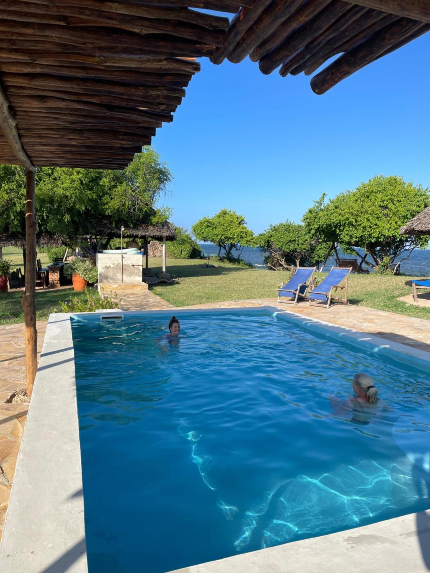 Pangani Cliffs Lodge Buitenkant foto
