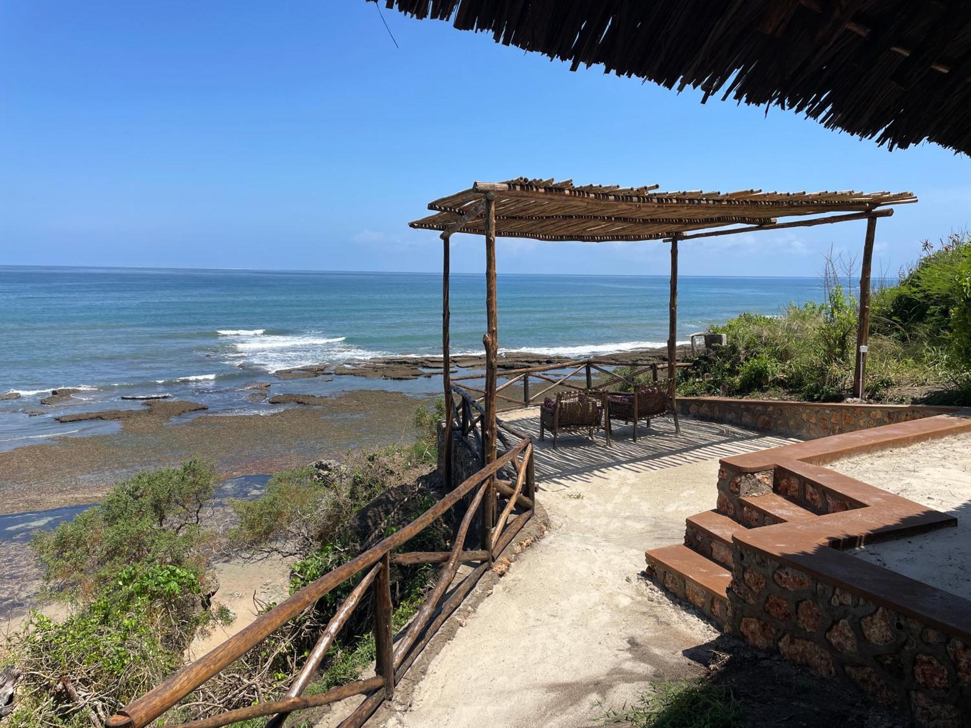 Pangani Cliffs Lodge Buitenkant foto