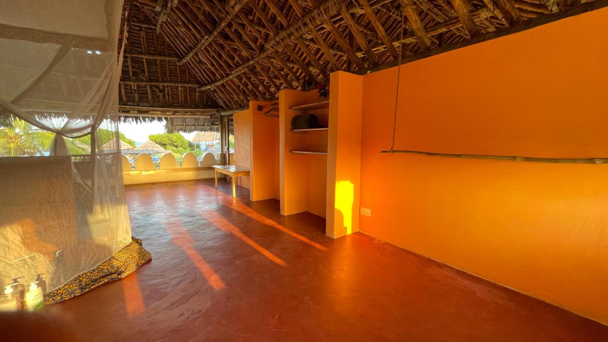 Pangani Cliffs Lodge Buitenkant foto